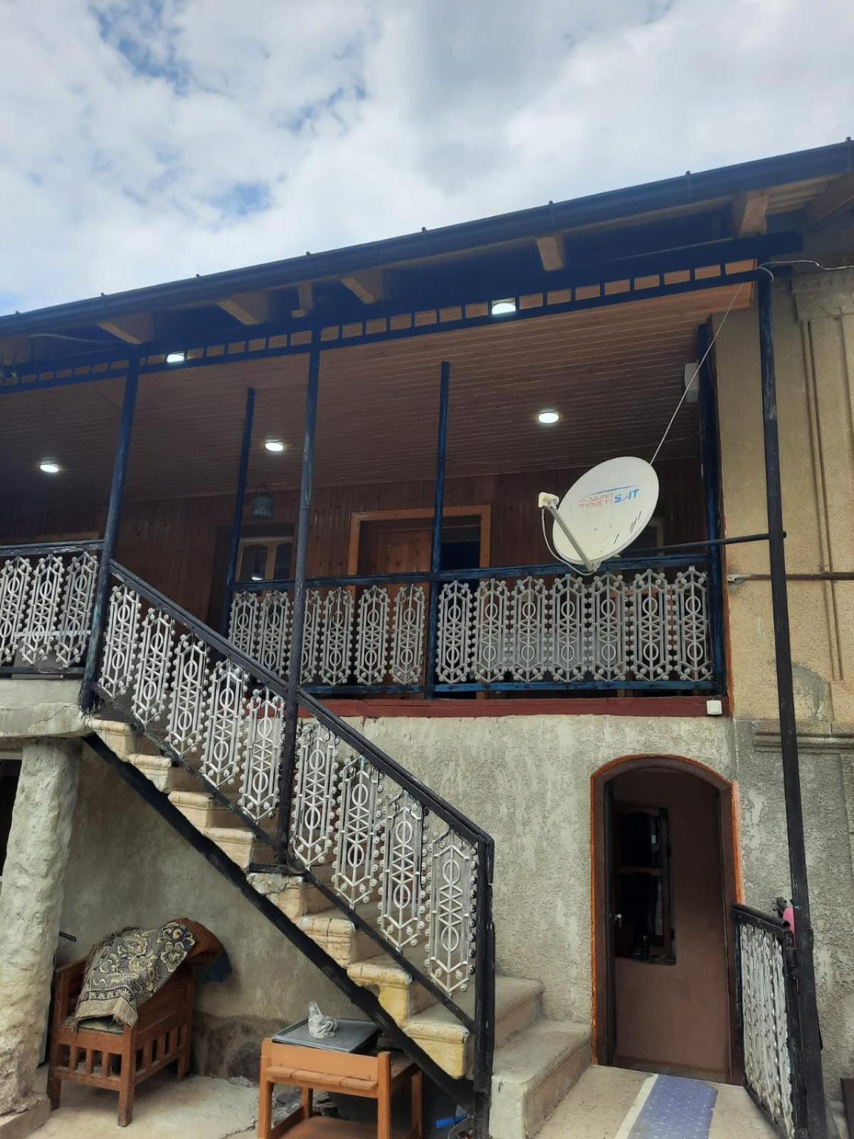 guesthouse MEGI Mestia Extérieur photo