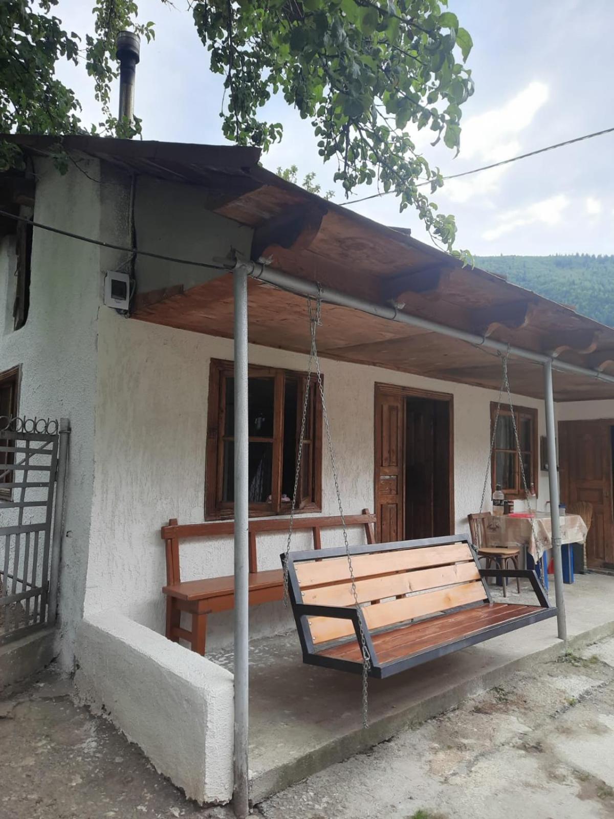 guesthouse MEGI Mestia Extérieur photo